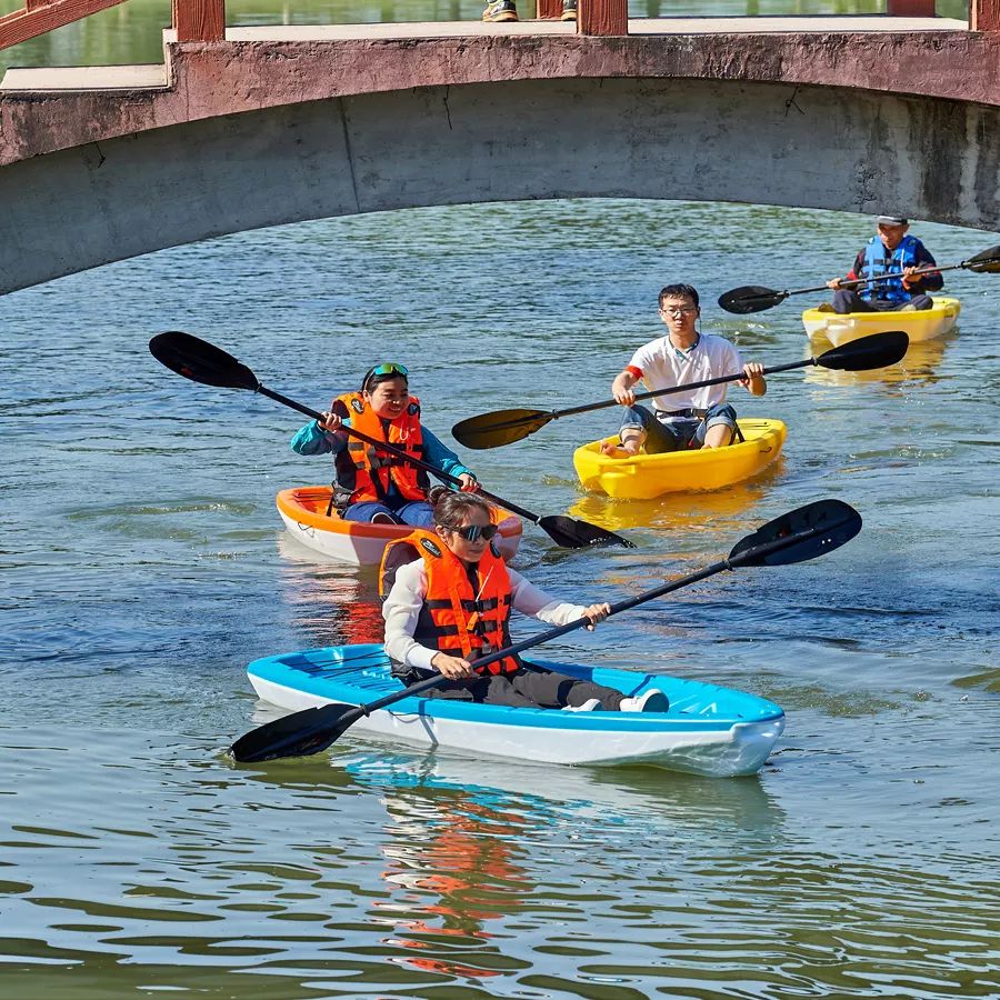 Fishing kayak