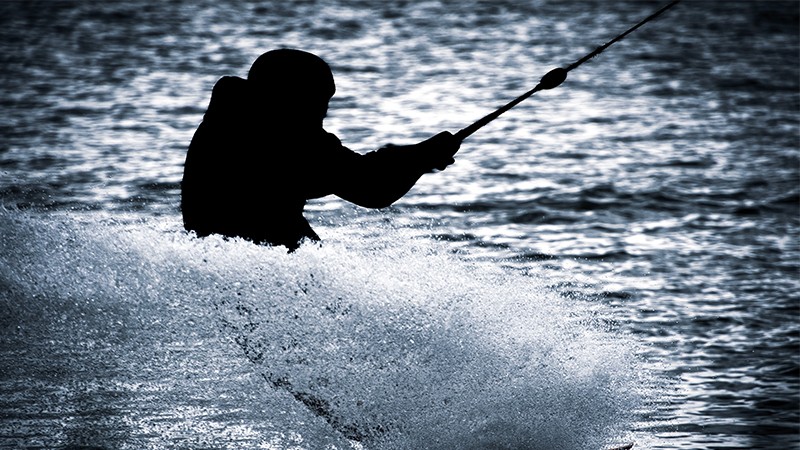 Kneeboard surfing